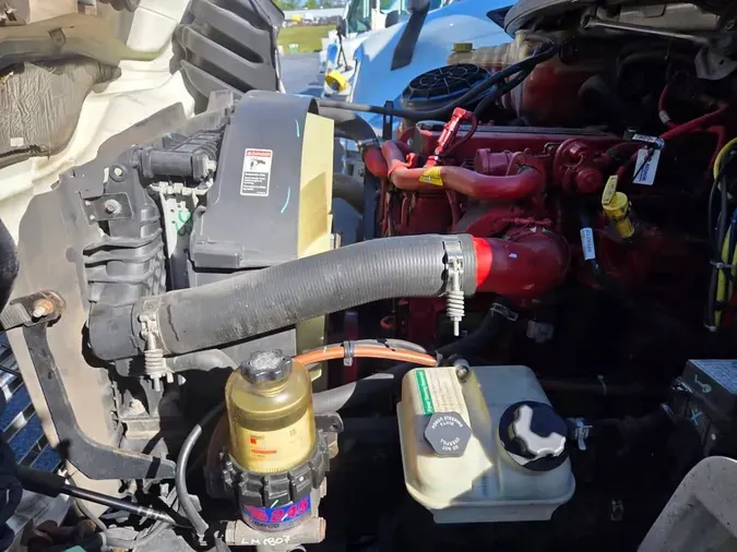 2019 FREIGHTLINER M2 106