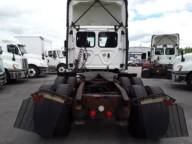 2018 FREIGHTLINER/MERCEDES CASCADIA 125