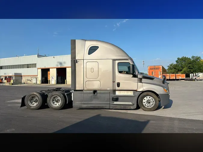 2024 Freightliner Cascadia 126