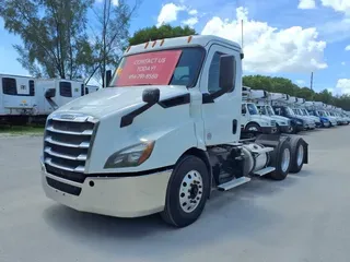 2020 FREIGHTLINER NEW CASCADIA 116