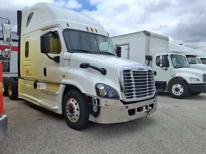 2020 FREIGHTLINER CASCADIA 125