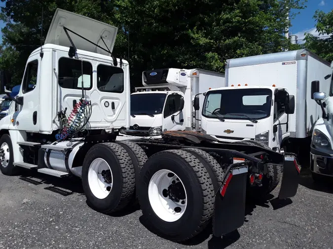 2020 FREIGHTLINER/MERCEDES CASCADIA 125