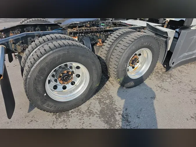 2022 Freightliner Cascadia 126