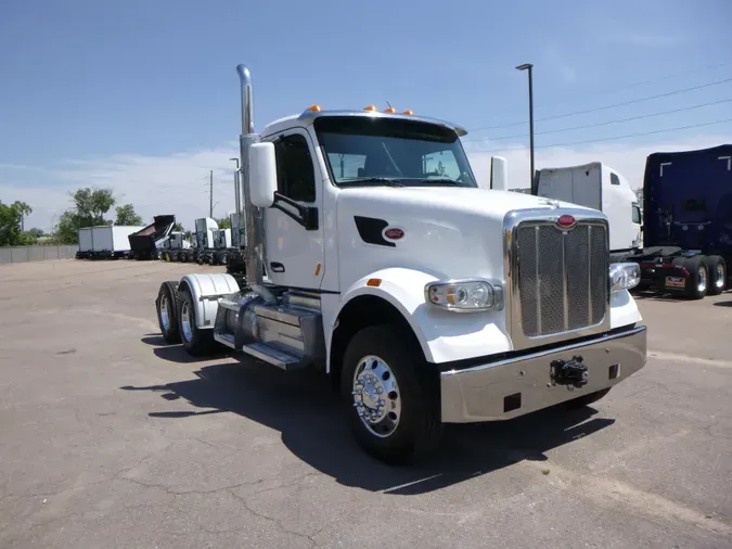 2021 Peterbilt 567