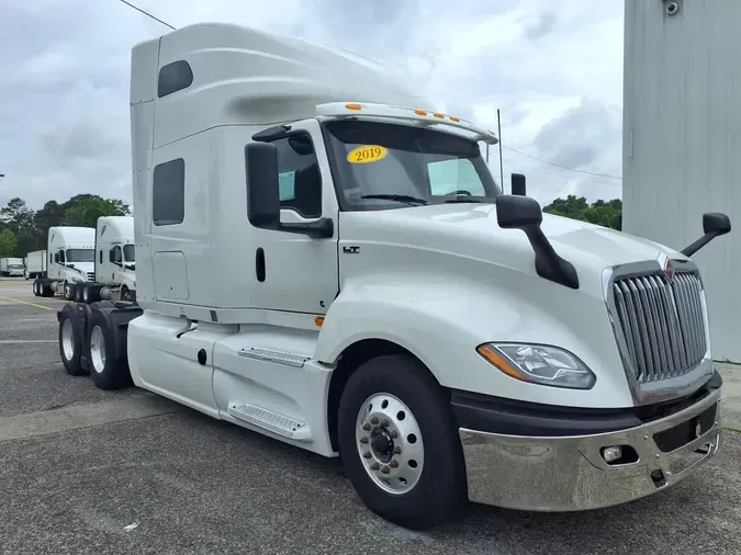 2019 NAVISTAR INTERNATIONAL LT625 SLPR CAB