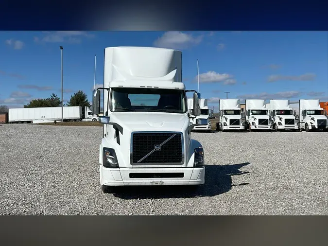 2018 Volvo VNL300