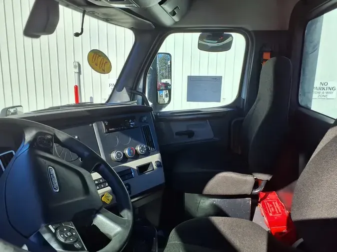 2020 FREIGHTLINER/MERCEDES NEW CASCADIA 116336c58f1aa9e13cbc93103e6ee1c9038