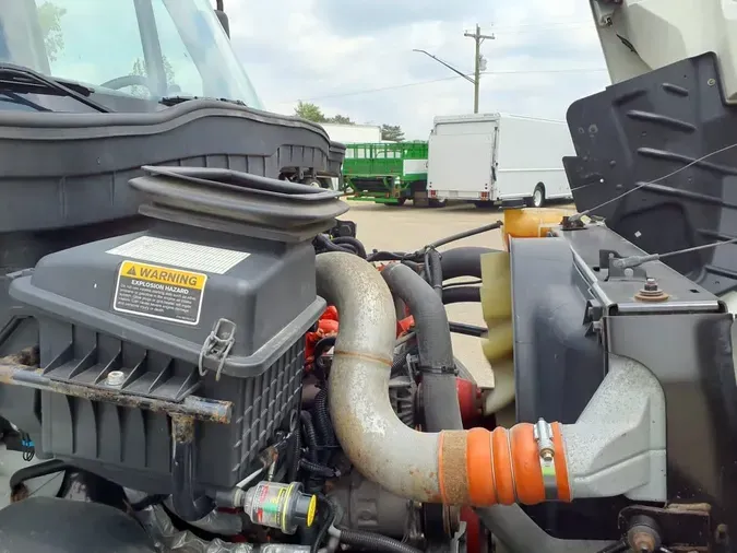 2017 NAVISTAR INTERNATIONAL 4300