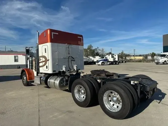 2019 Peterbilt 389