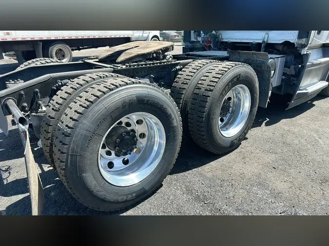 2019 Freightliner Cascadia 12633741c9d89a559bcf74cebdb6a9f3709
