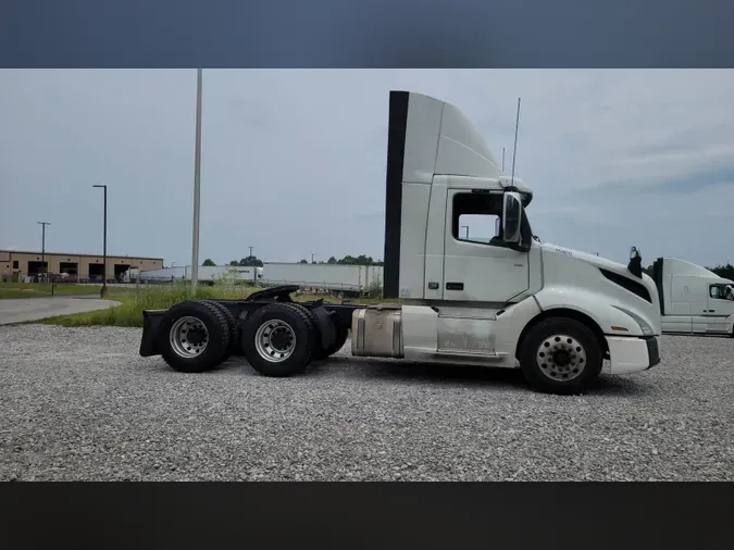 2018 Volvo VNL300