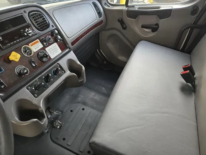 2020 Freightliner Business Class M2 106