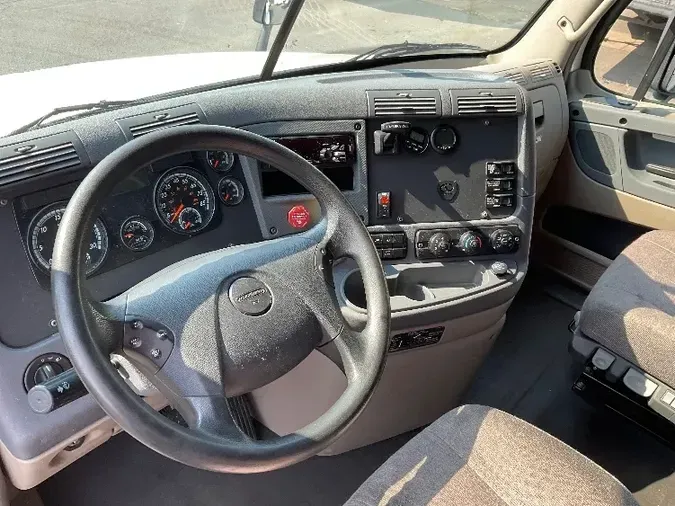 2019 Freightliner X12564ST