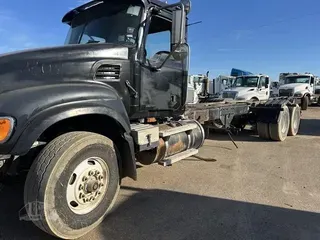 2007 MACK GRANITE CV713