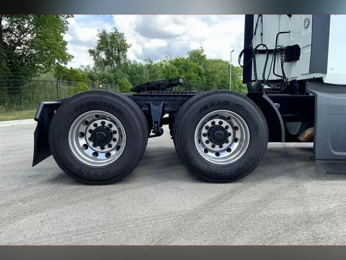 2022 INT LT625 6x4