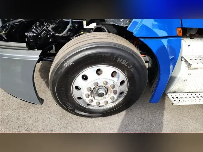 2020 FREIGHTLINER CA126