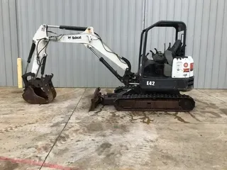 2017 Bobcat E42