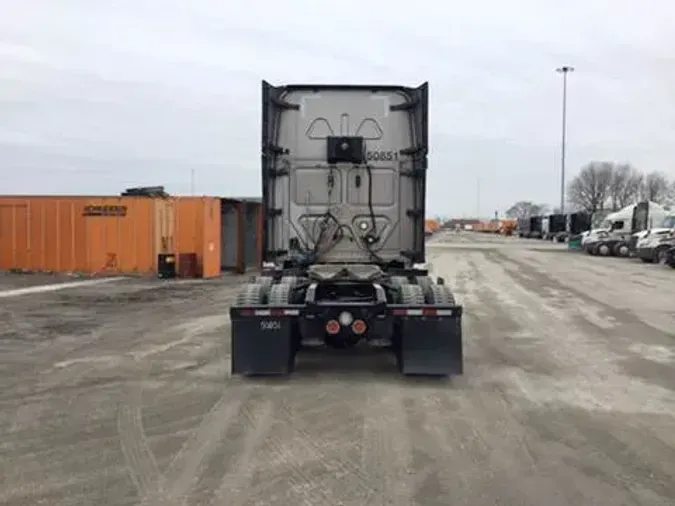 2020 Freightliner Cascadia