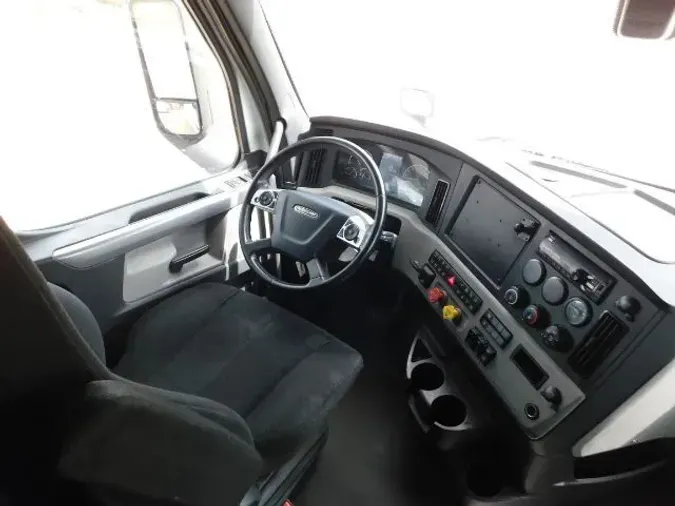 2020 Freightliner Cascadia