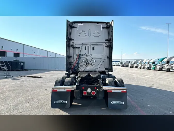 2024 Freightliner Cascadia 126