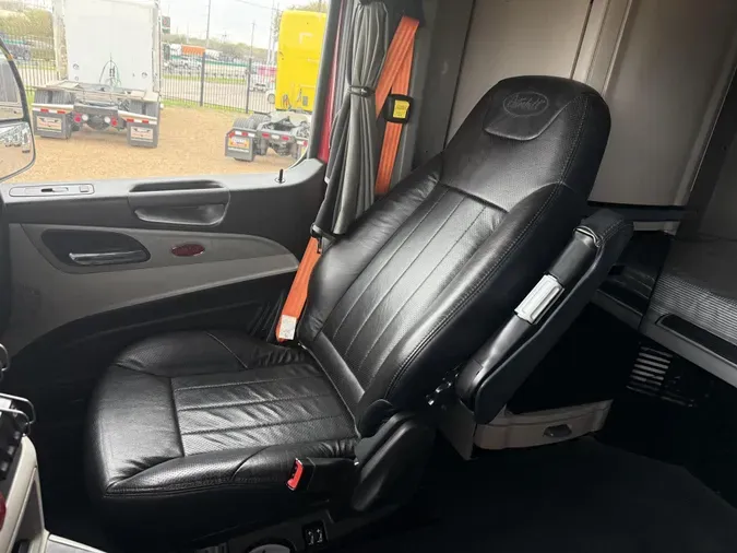 2023 Peterbilt 579