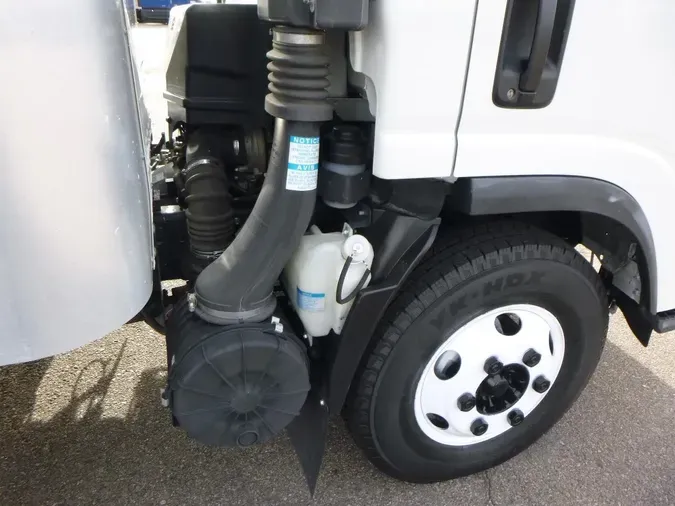 2022 Isuzu NPR-HD3391289f65bc471c245b81b195ef1d0e
