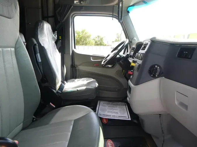 2022 Peterbilt 579