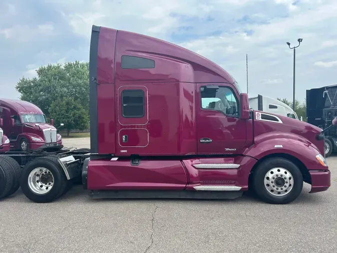 2022 Kenworth T680