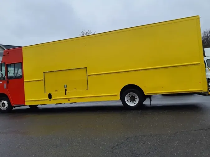 2017 FRTLR CUSTOM CHASSIS CORP MT55