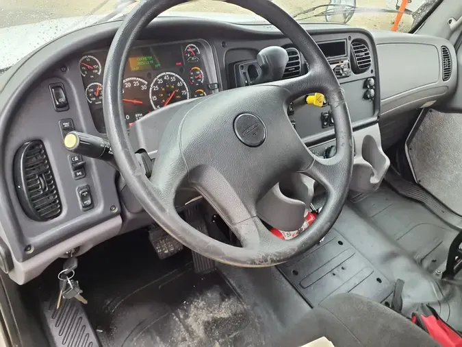 2018 FREIGHTLINER/MERCEDES M2 106