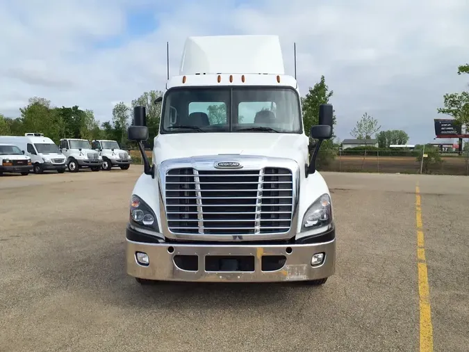 2018 FREIGHTLINER CASCADIA 125