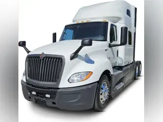 2022 International LT625