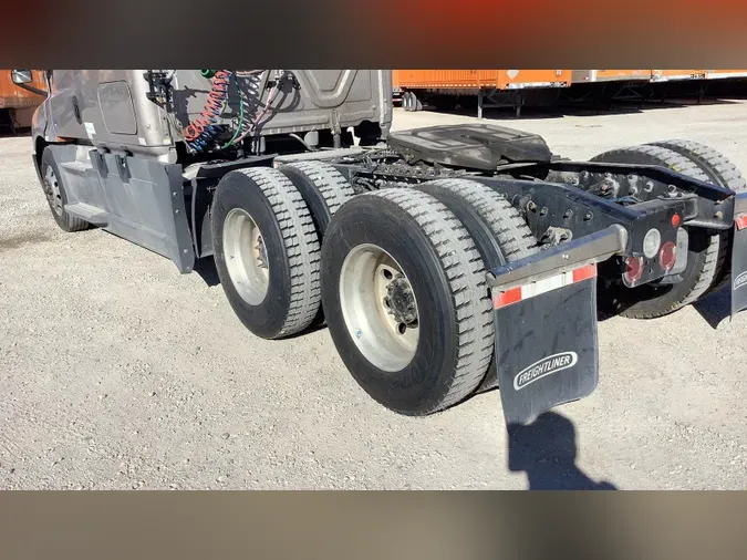 2022 Freightliner Cascadia