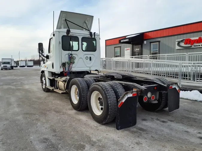 2020 FREIGHTLINER/MERCEDES CASCADIA 125