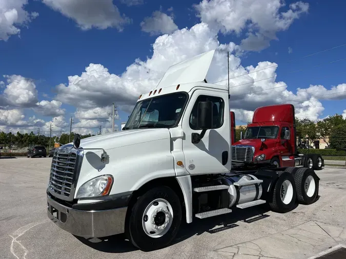 2016 FREIGHTLINER CASCADIA 125