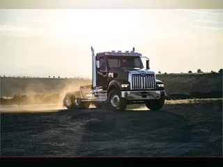 2022 WESTERN STAR 49X