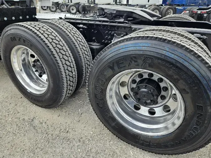 2020 MACK AN64T