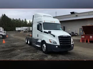 2020 Freightliner Cascadia