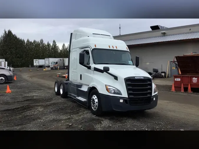 2020 Freightliner Cascadia33b22757570f1b8858927336a1f55958