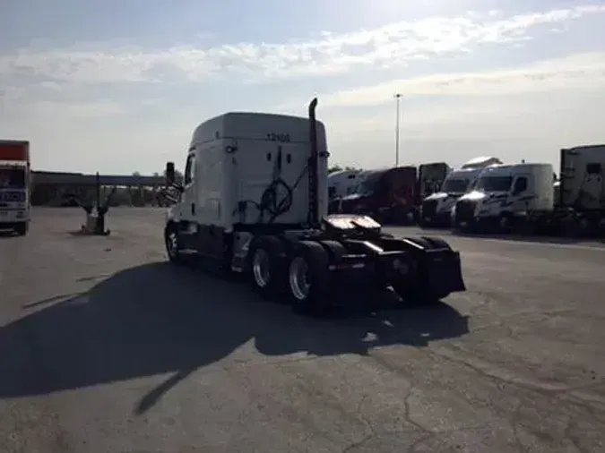 2020 Freightliner Cascadia