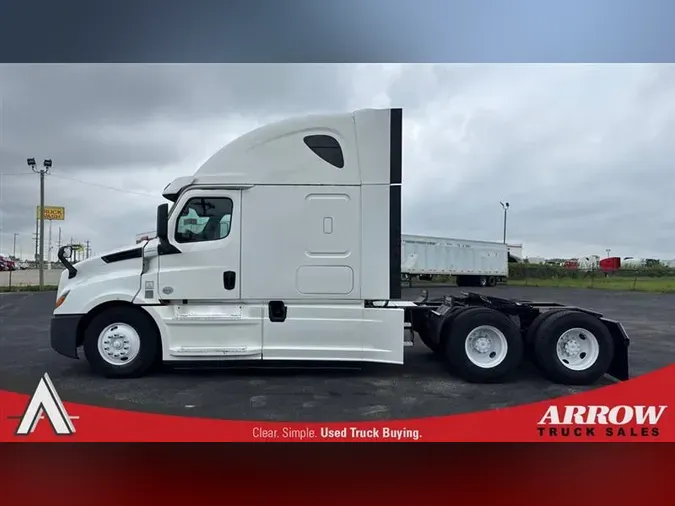 2020 FREIGHTLINER CA126