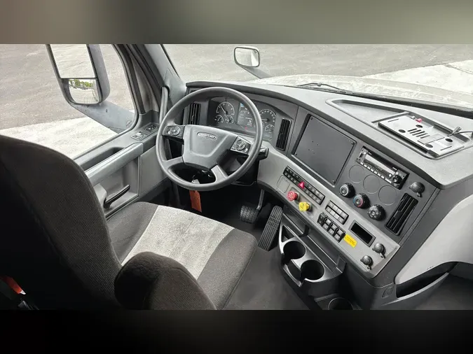 2022 Freightliner Cascadia 126