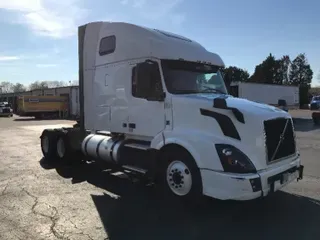 2018 VOLVO VNL64670