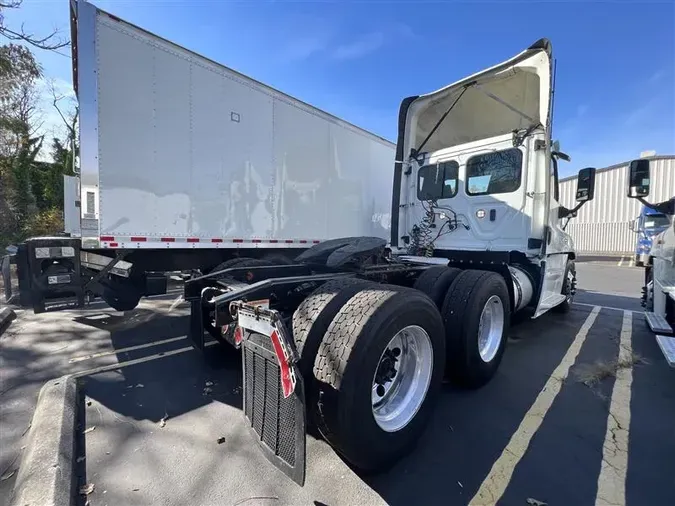 2019 FREIGHTLINER/MERCEDES CASCADIA 125