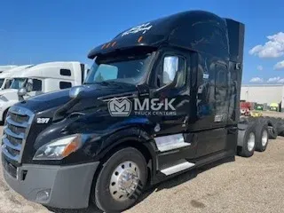 2019 FREIGHTLINER Cascadia 126