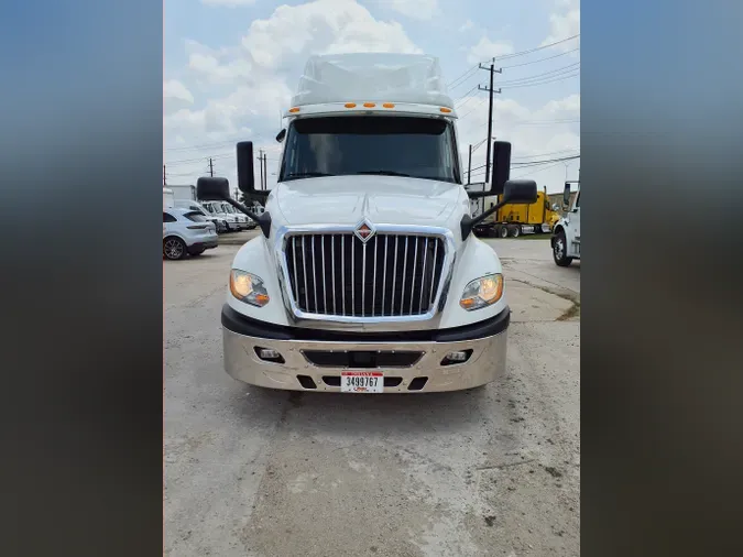 2019 NAVISTAR INTERNATIONAL LT625 SLPR CAB