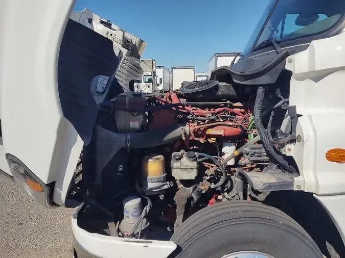 2017 Freightliner X12564ST