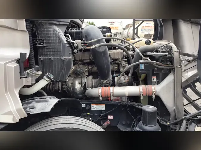 2022 Freightliner Cascadia 126