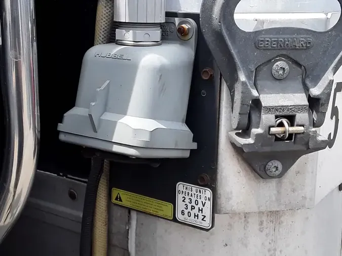 2018 FREIGHTLINER M2 106