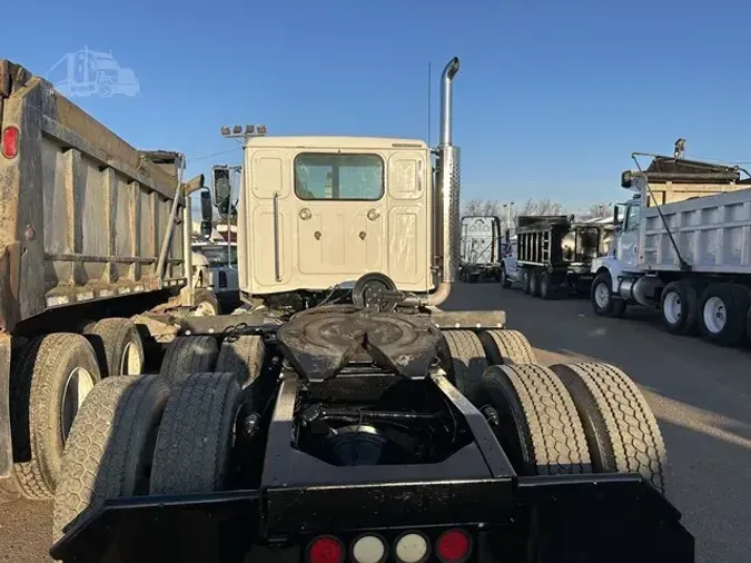 2011 WESTERN STAR 4900FA